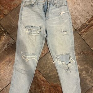 American Eagle Outfitters Light Blue Ripped Boyfriend Jeans